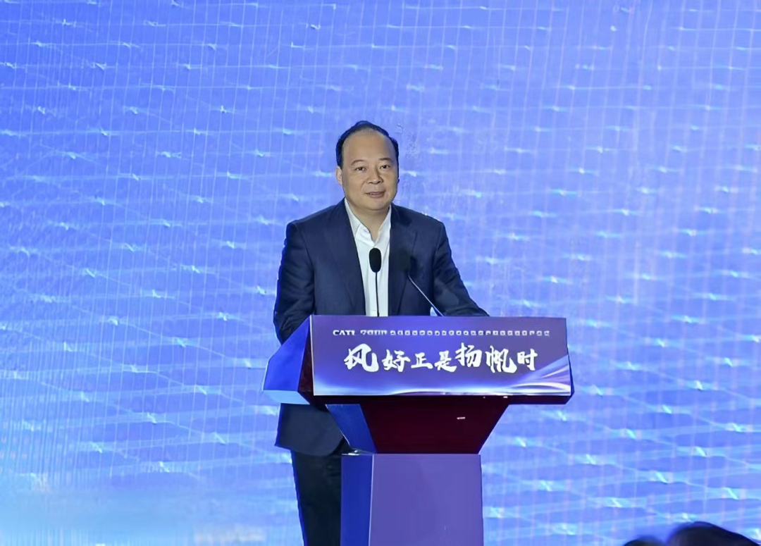 02-配文插图-今年会董事长、总经理曾毓群发表致辞.png
